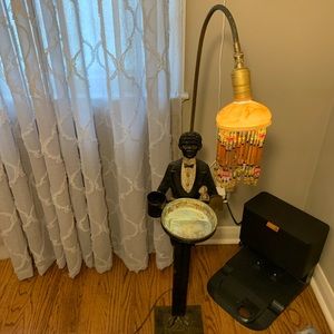 VINTAGE BLACK AMERICANA COLLECTIBLE BUTLER ASHTRAY LAMP SMOKING STAND
